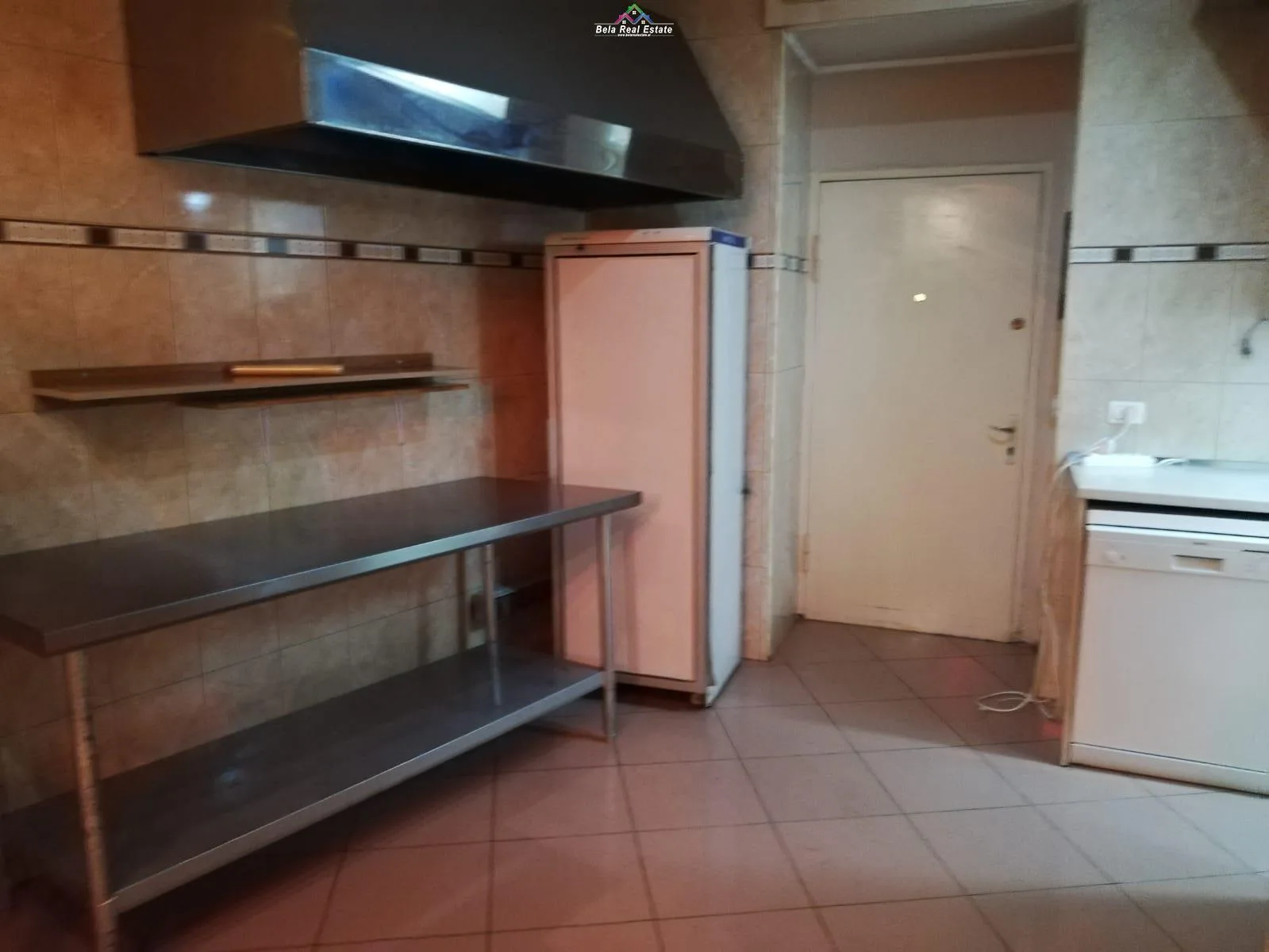 Lokal-Piceri Jepet Me Qera Tek Myslym Shyri (ID BL226) Tirane