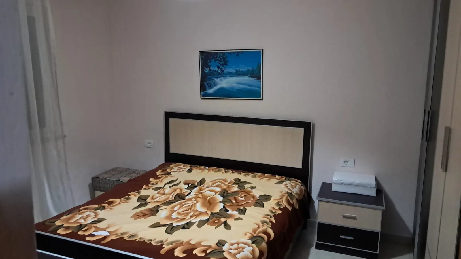 Apartament Me Qera 2+1 perball Maternitetit te Ri (ID B221262) Tirane.