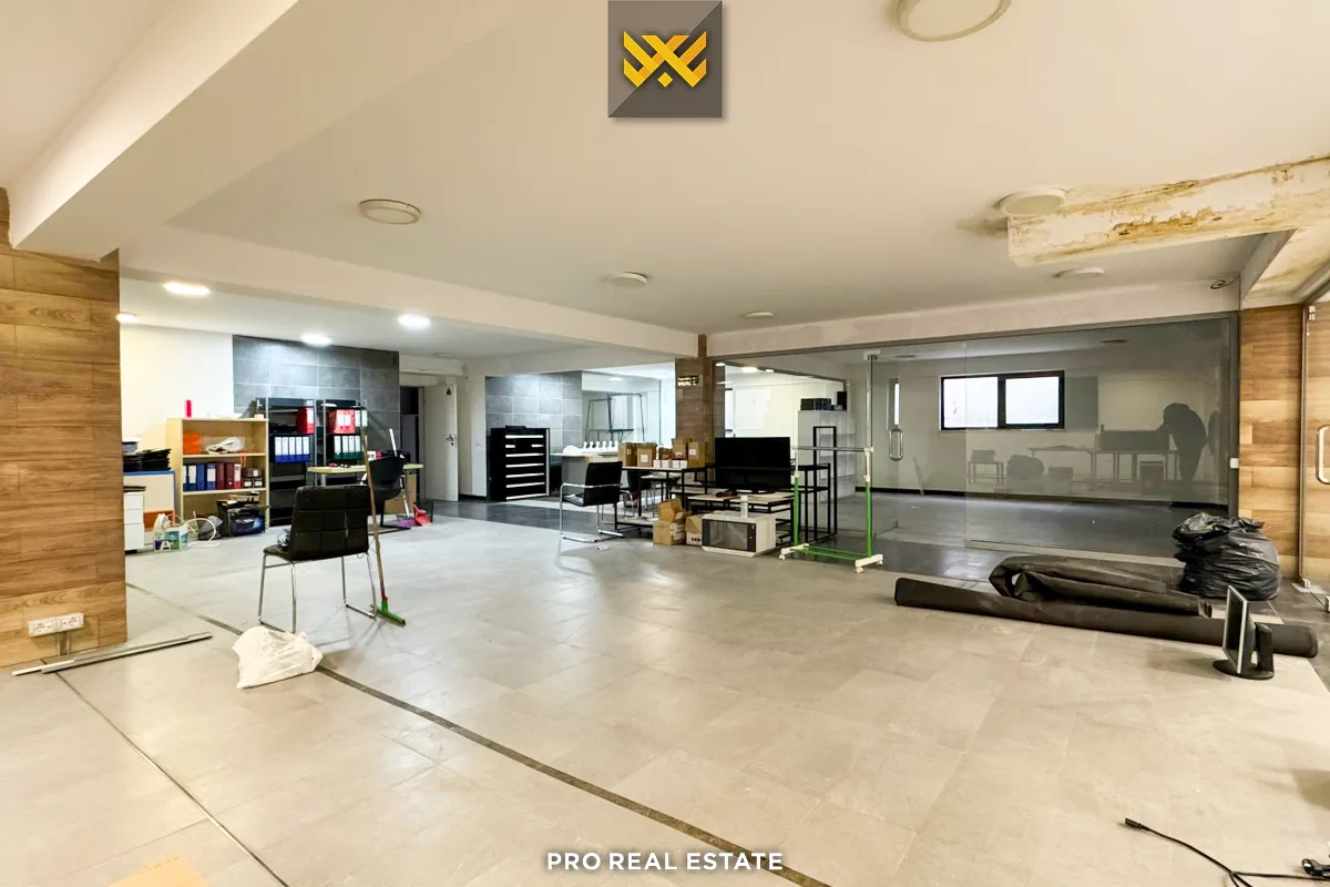 Lokal 456m² për #SHITJE te Lagjja e Spitalit