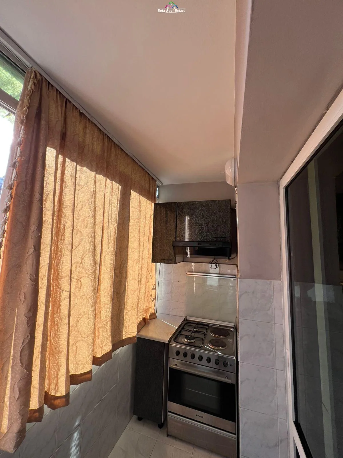 Apartamnent Me Qera 1+1 Ne Rrugen Ferit Xhajko (ID B21134) Tirane