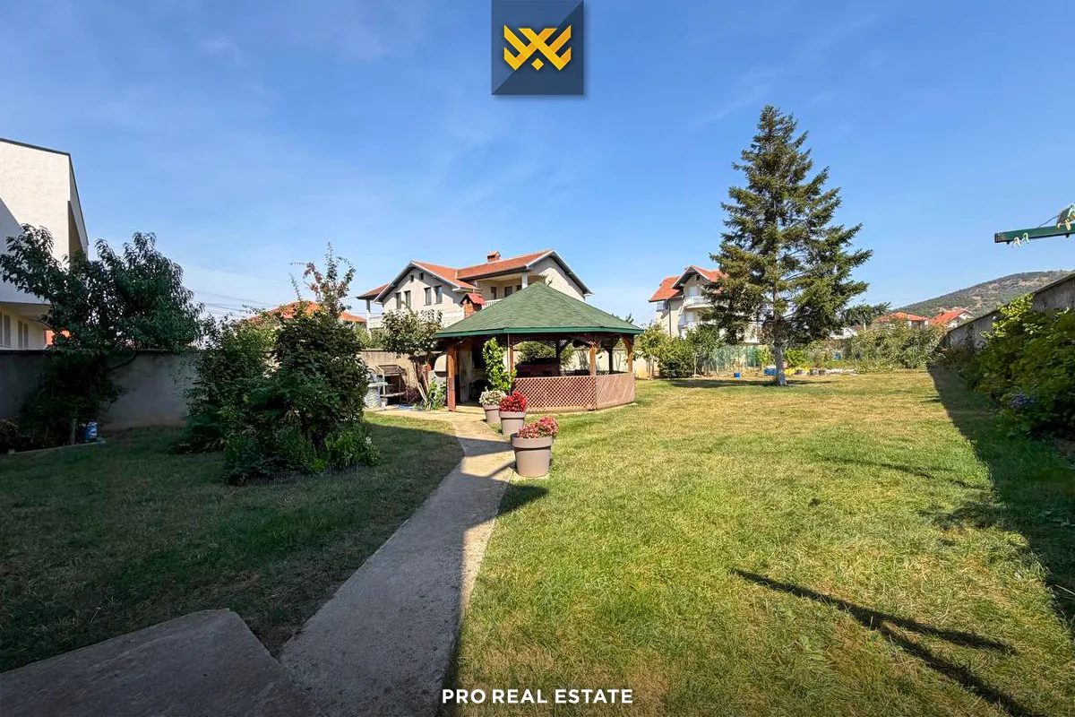 Shtëpi 600m² për #SHITJE në Bardhosh