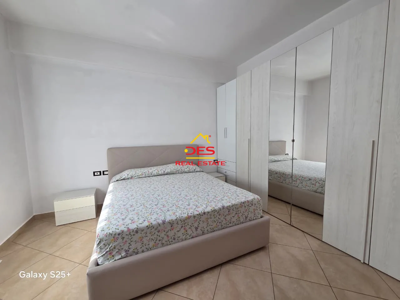 Jepet me qira apartament 2+1+2+ garazh te rruga e “çipajve”, vlorë