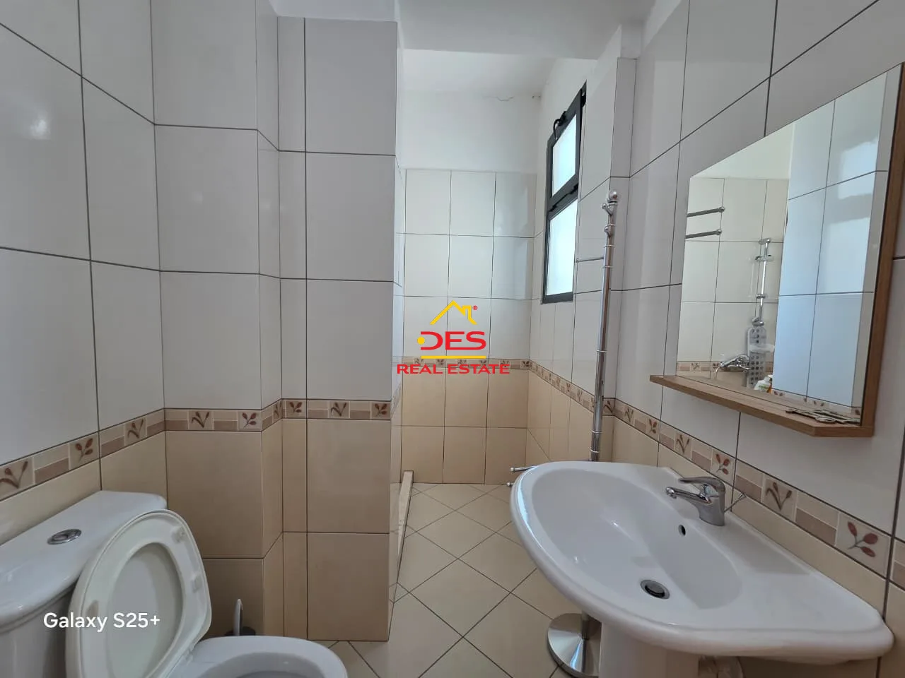 Jepet me qira apartament 2+1+2+ garazh te rruga e “çipajve”, vlorë