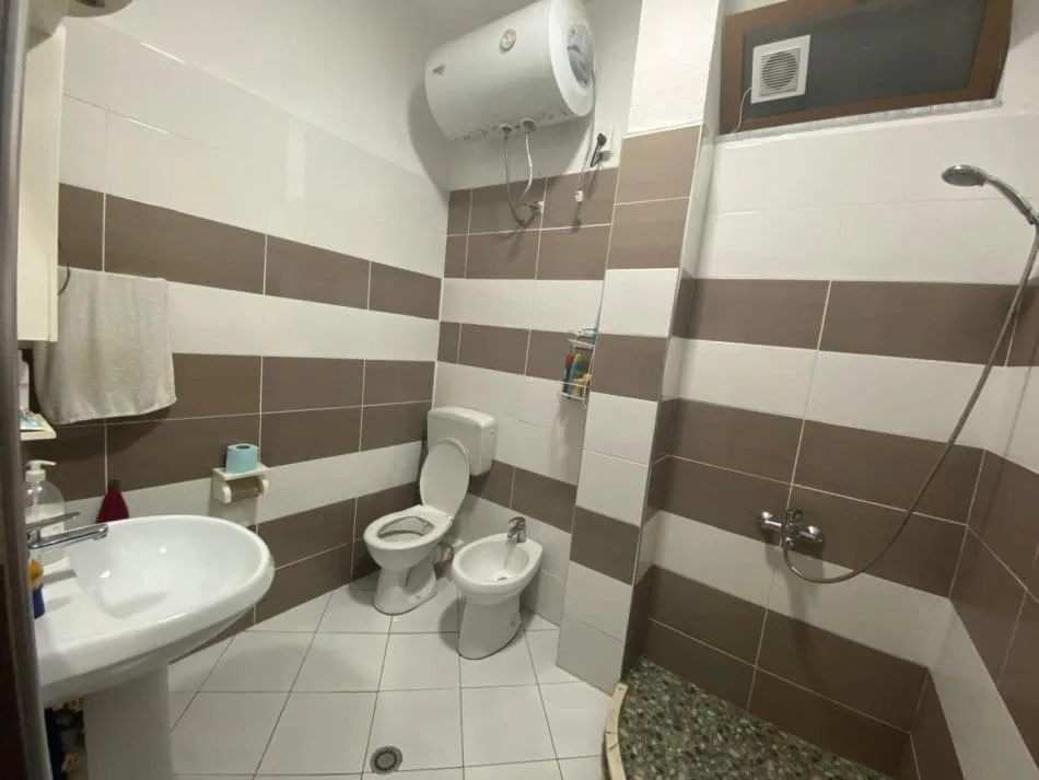 Vile Me Qera 3+1+2 Ne Sauk (ID BV22443) Tirane