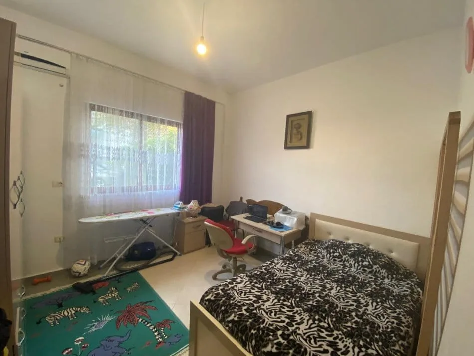 Vile Me Qera 3+1+2 Ne Sauk (ID BV22443) Tirane