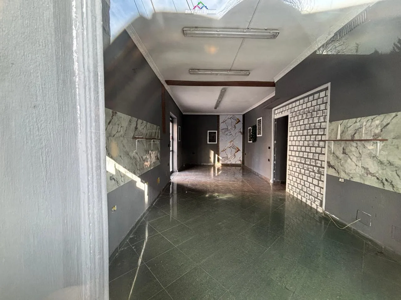Dyqan Me Qera Tek 21 Dhjetori (ID BD21476) Tirane.