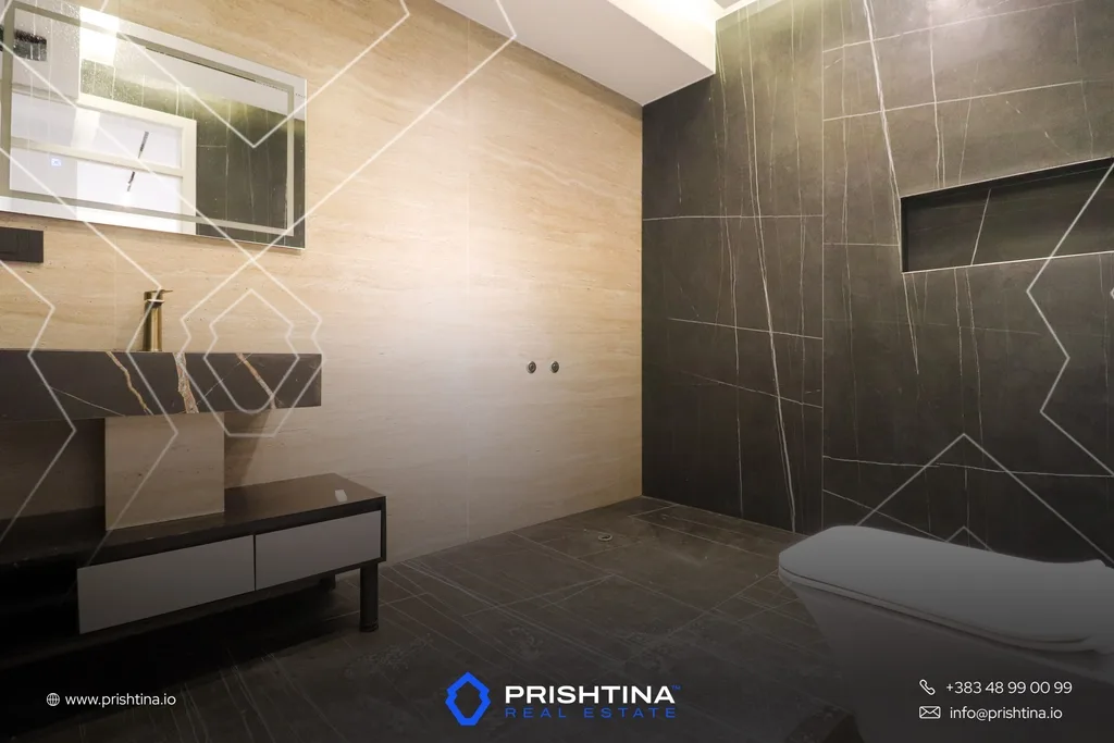 Banesë me qira 155m² në Lakrishtë