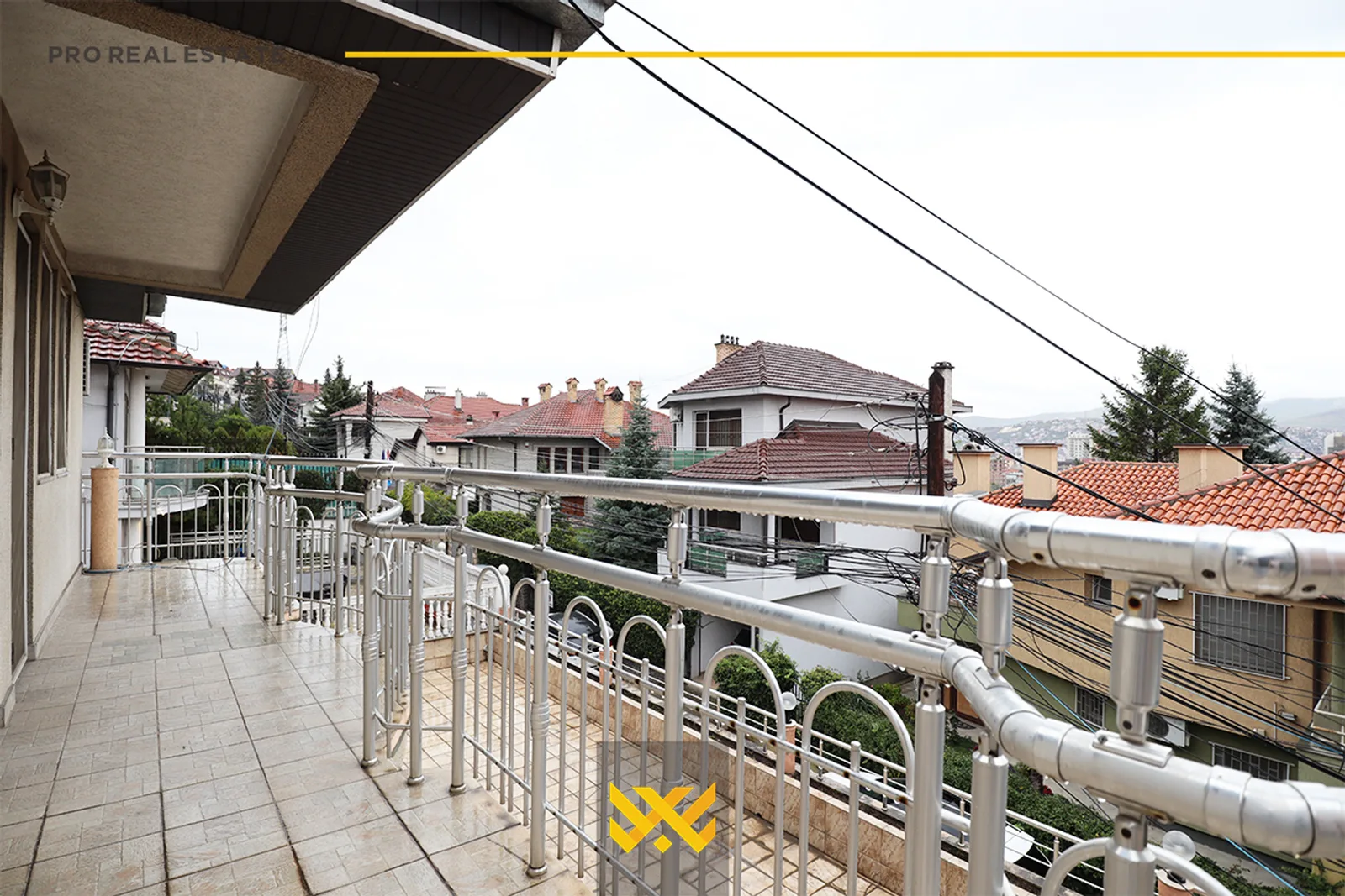 Shtëpi 200 + 200m²  me #QIRA në Dragodan – Arberi.