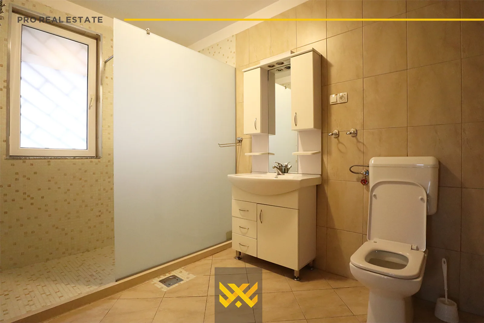 Shtëpi 200 + 200m²  me #QIRA në Dragodan – Arberi.