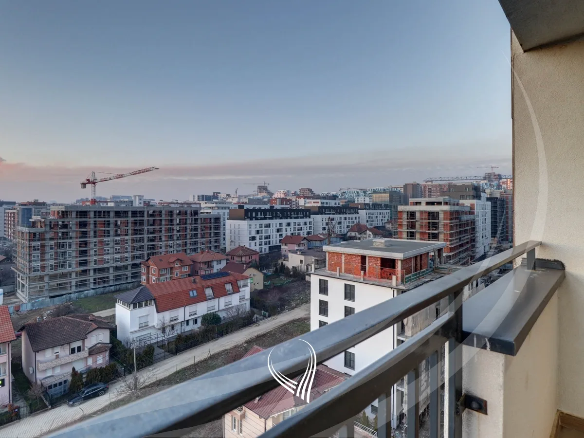 Banesë me 3 dhoma gjumi në shitje në lagjen Mati 1