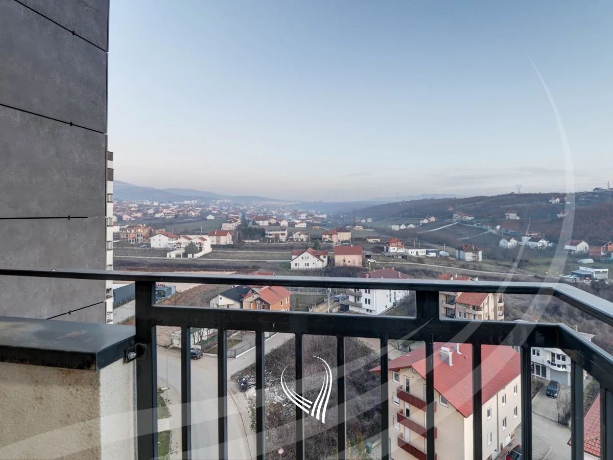 Banesë me 3 dhoma gjumi në shitje në lagjen Mati 1