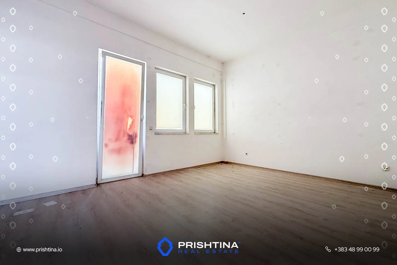 Objekt me qira 550m² në Magjistralen Mitrovicë–Prishtinë