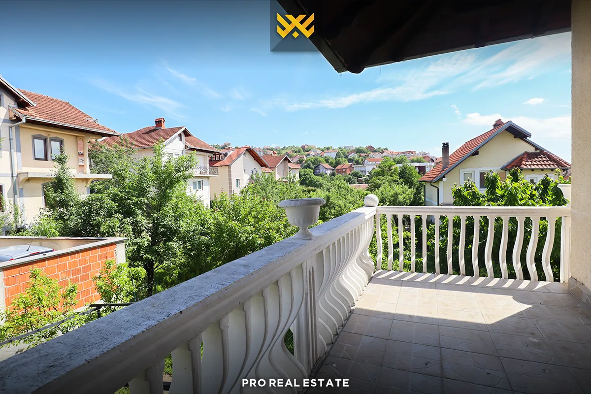 Shtëpi 250m² në #SHITJE në Kolovicë.