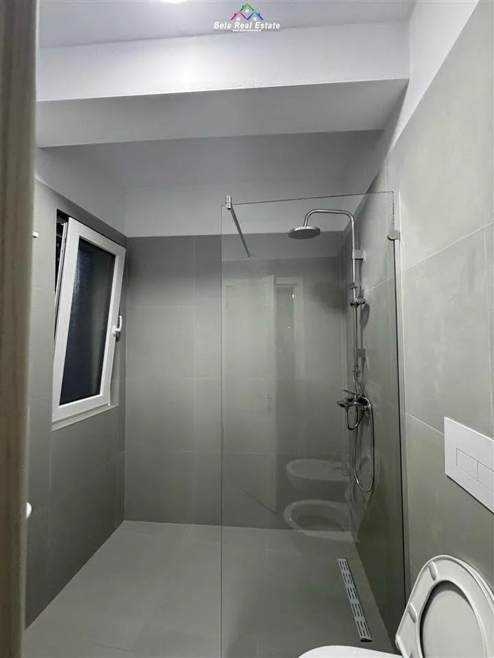 Apartament Me Qera 2+1 Tek Fusha e Aviacionit (ID B2201282) Tirane