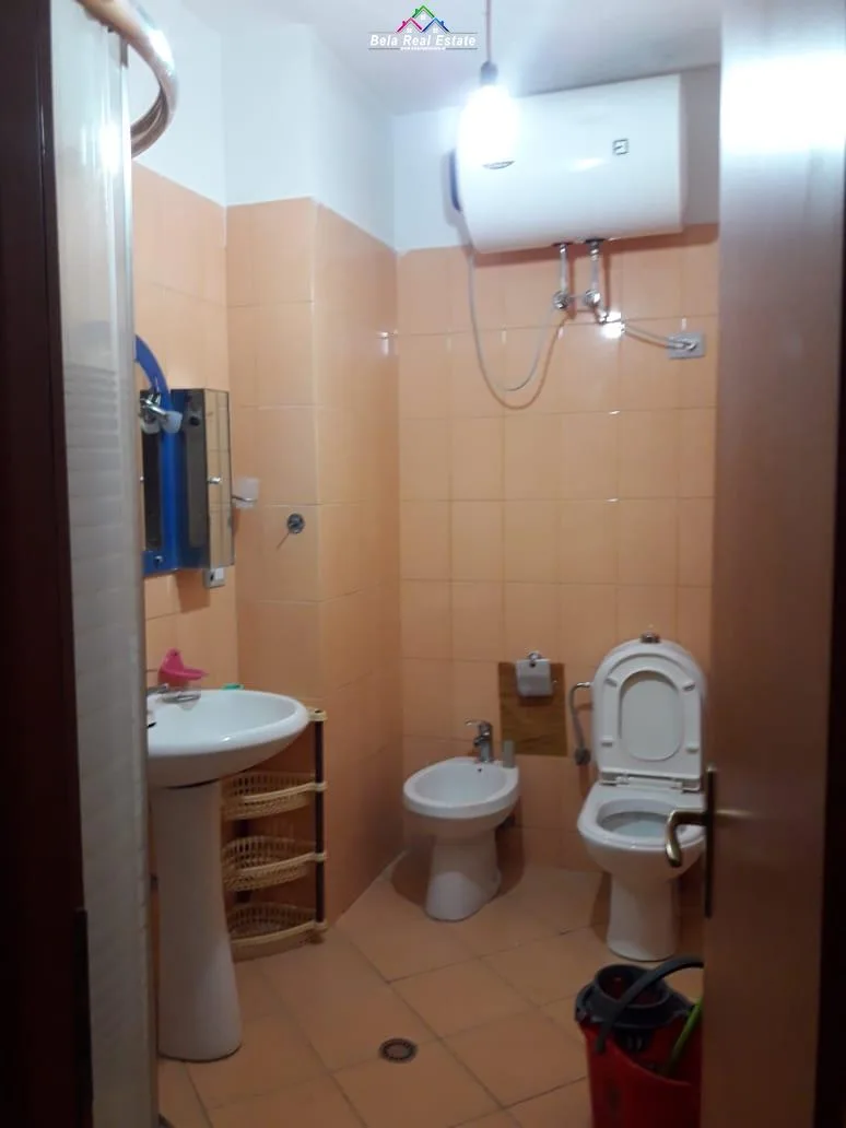 Apartament Me Qera 2+1+2 Prane Spitalit Amerikan 3 (ID B220892) Tirane