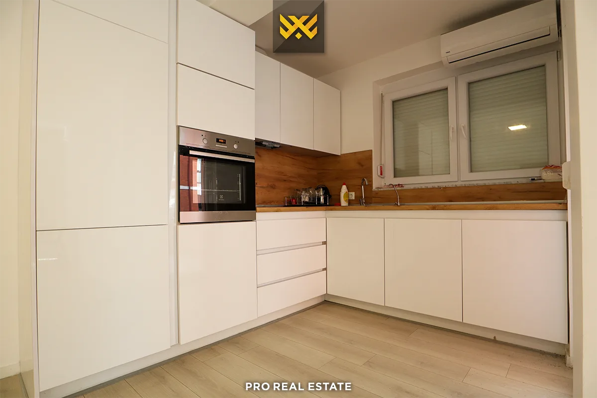 Banesë / Zyrë 92m² me #QIRA te Rruga B