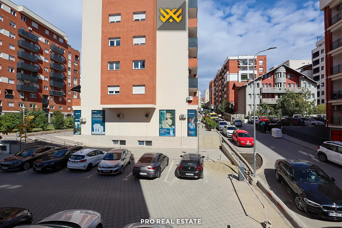 Banesë / Zyrë 92m² me #QIRA te Rruga B