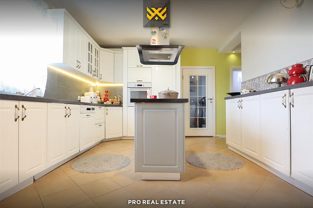 Shtëpi 390m² me #QIRA në Lagjen Qëndresa.