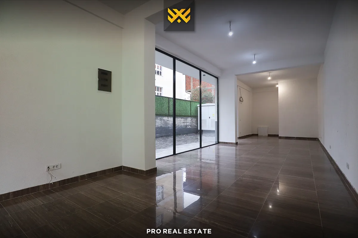 Lokal 73m² me #QIRA në Lagjen e Spitalit.