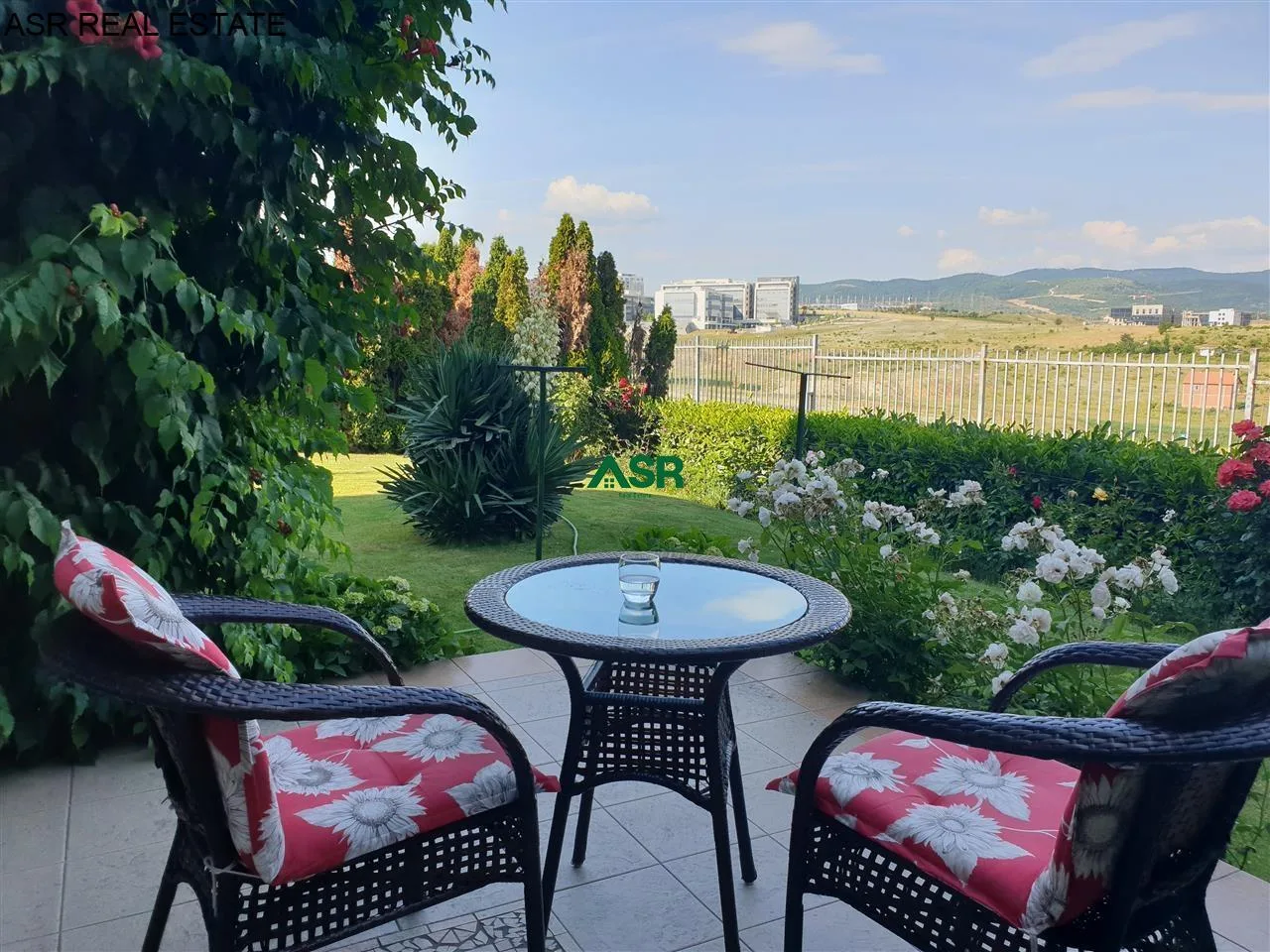 Lëshohet shtepia me qira ne Fshatin Nderkombetar