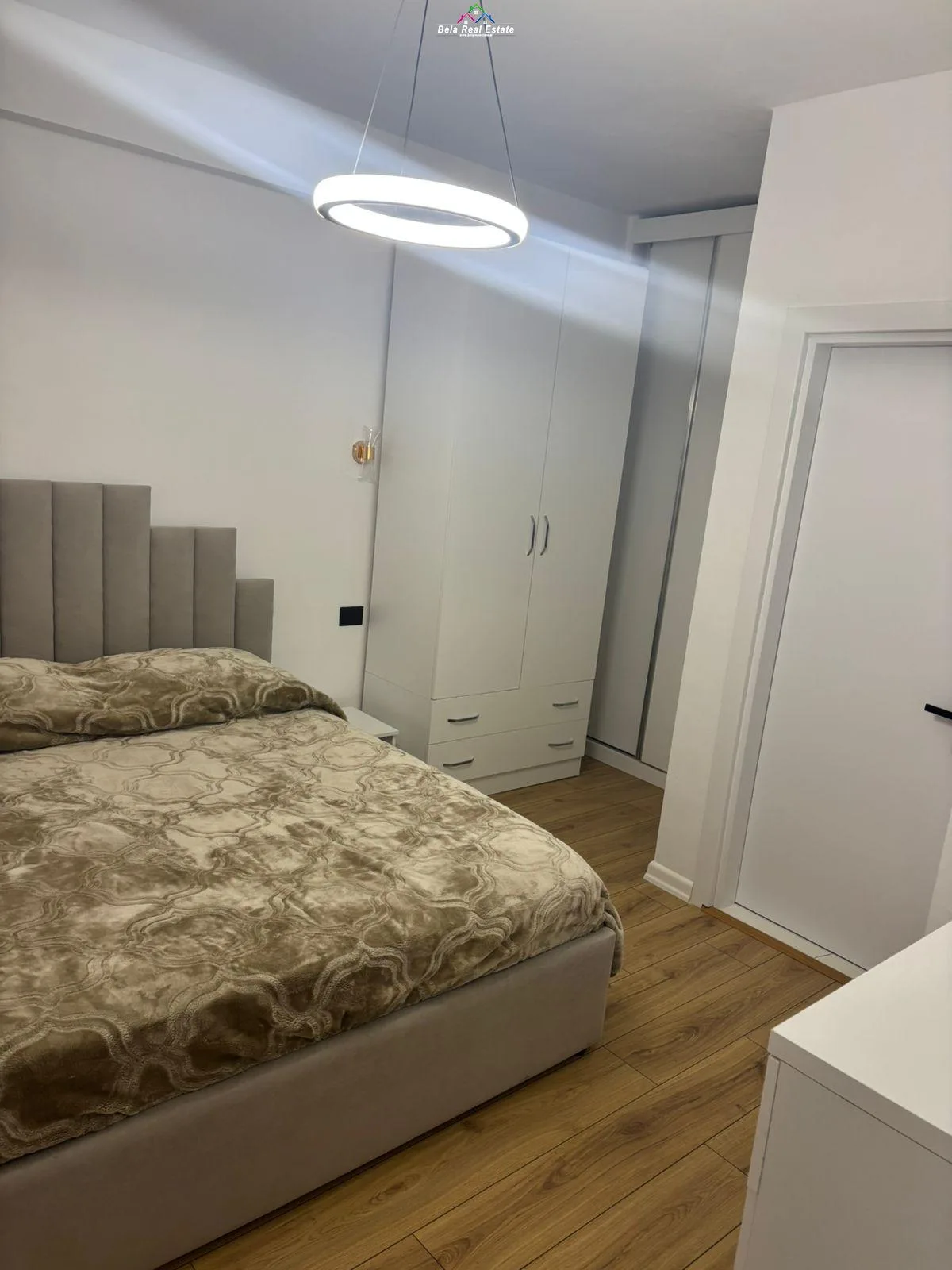 Apartament Me Qera 2+1+2 Tek 21 Dhjetori (ID B2201804) Tirane