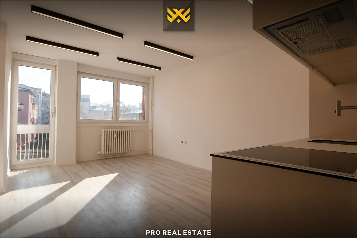 Banesë - Zyrë 85m² me #QIRA në Qendër