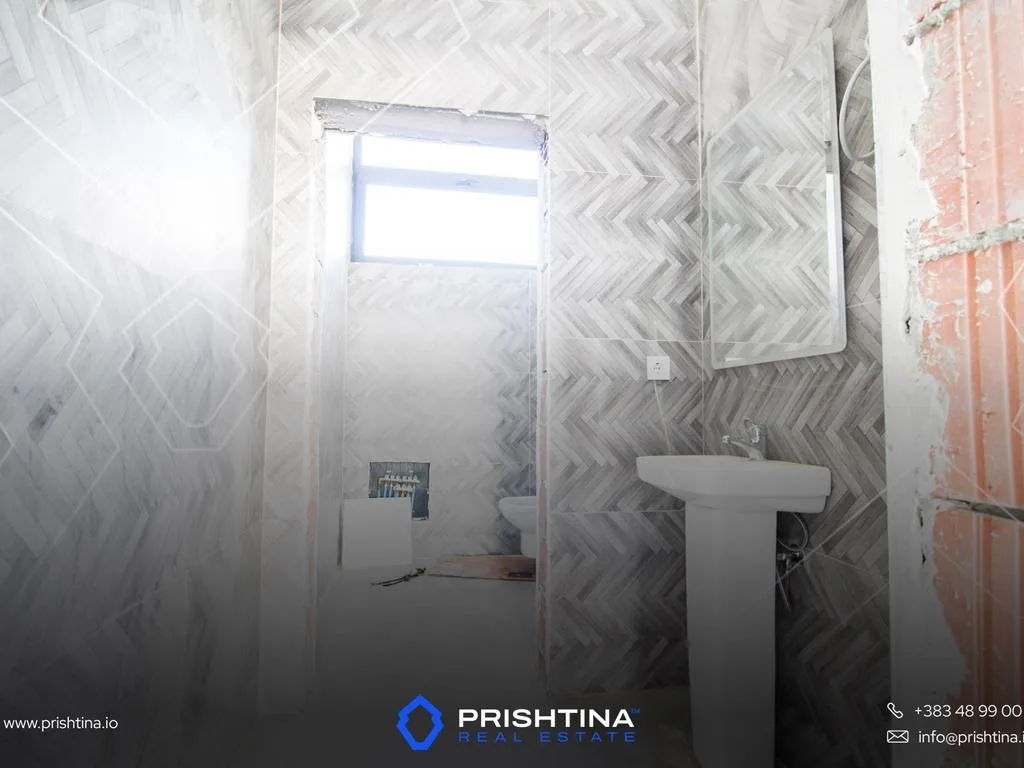 Lokal me qira 150m2 në Ndue Përlleshi