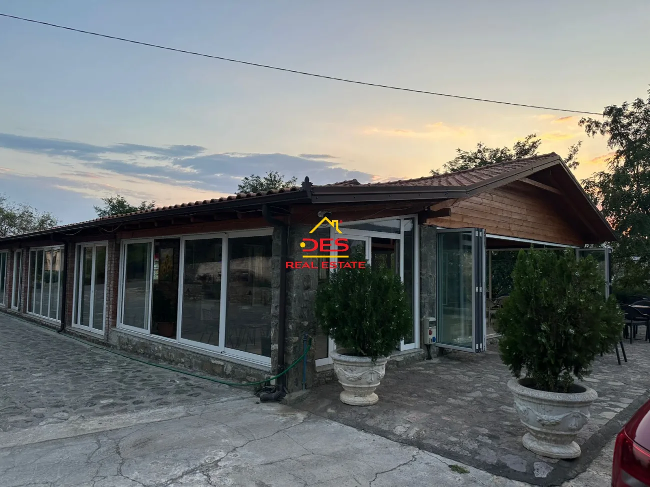 Shitet ambient biznesi së bashku me biznesin e ngritur në elbasan.
