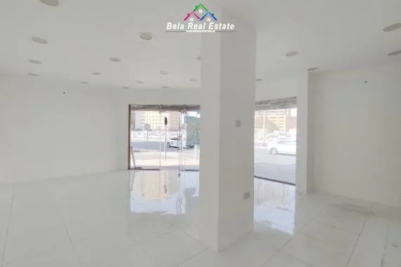 Shitet Dyqan Ne Xhamllik (ID BD1147) Tirane