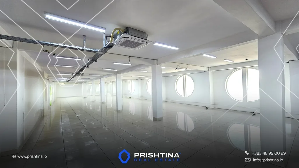 Objekte për #Qira 4000m² + 2100m² në Magjistralen Prishtinë - Ferizaj