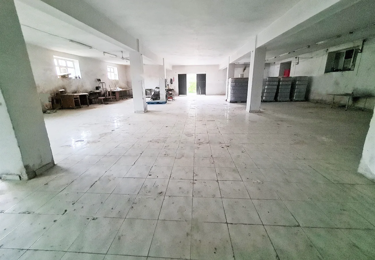 Shitet truall+ magazinë në delvinë