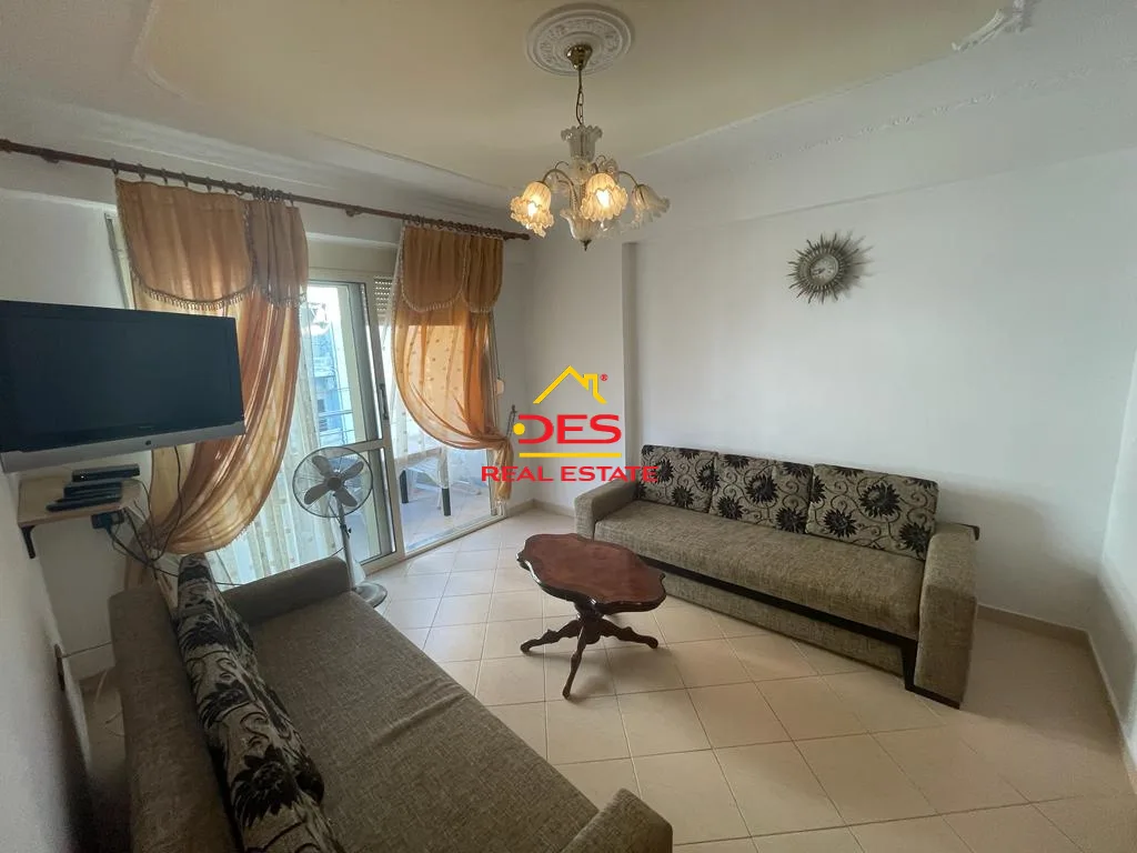 Jepet apartament 1+1 me qera në lungomare