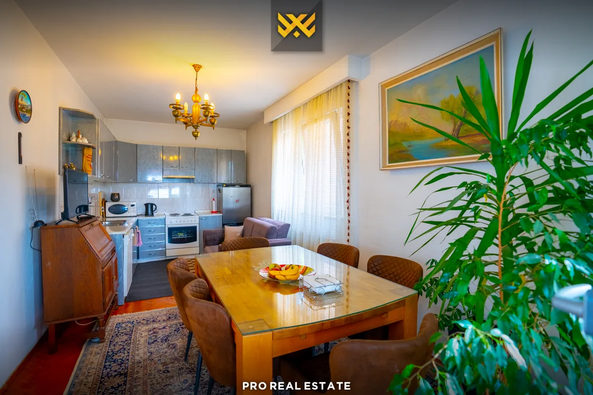 Shtëpi 250m² për #SHITJE në Taslixhe.