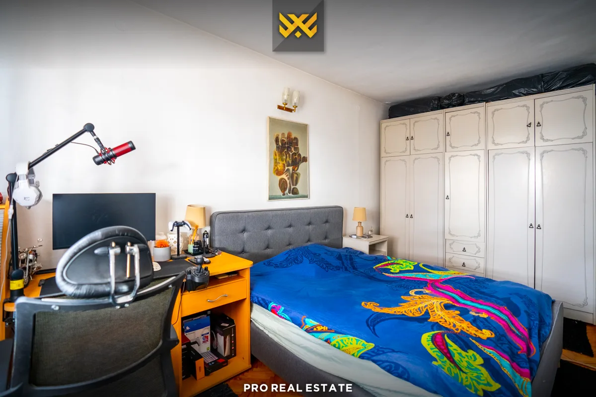 Shtëpi 250m² për #SHITJE në Taslixhe.