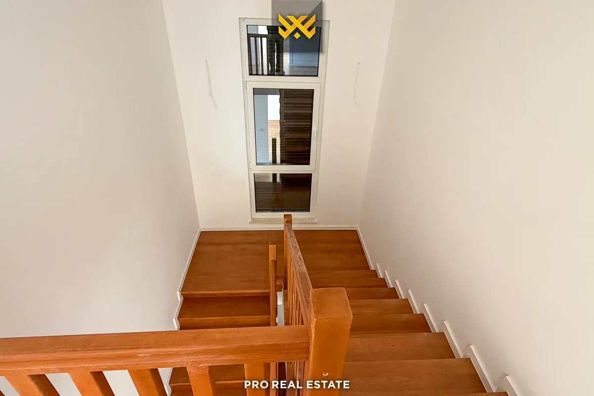 Shtëpi 352m² për #SHITJE në Lagjen Priam Village