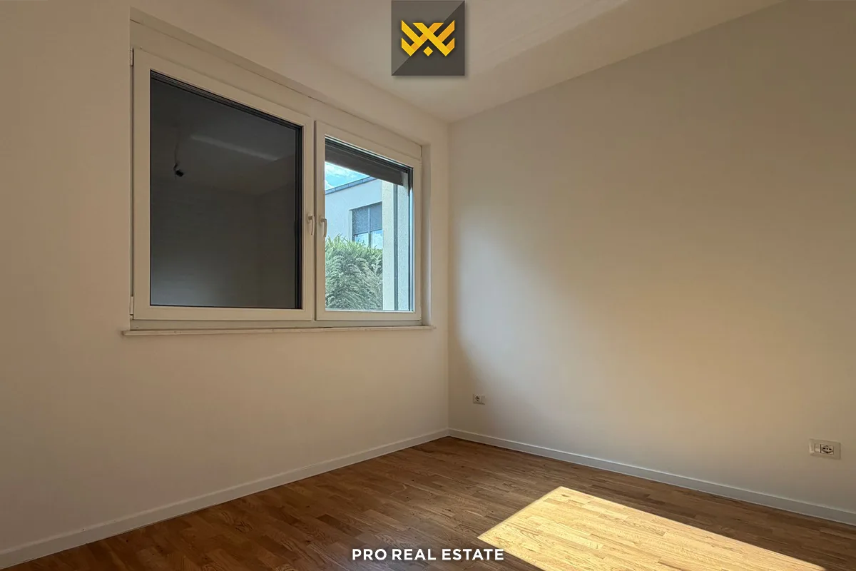 Shtëpi 352m² për #SHITJE në Lagjen Priam Village