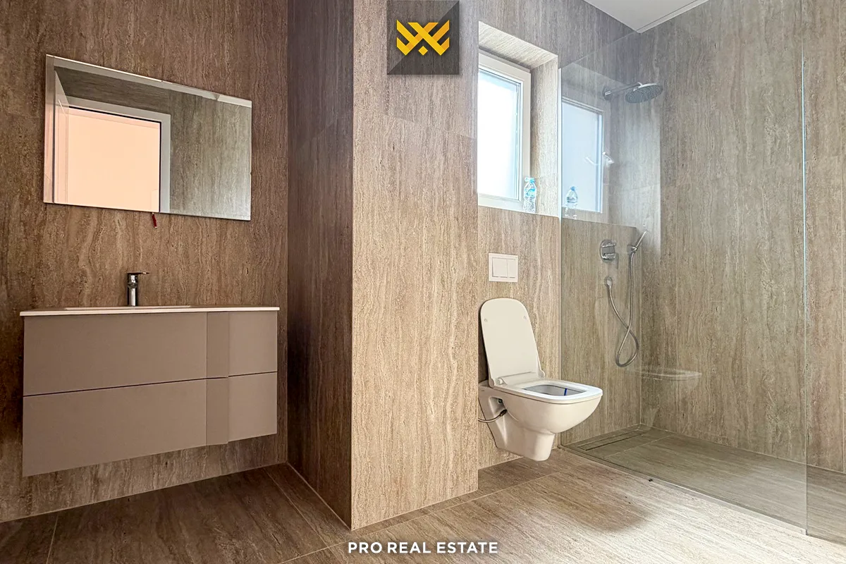 Shtëpi 352m² për #SHITJE në Lagjen Priam Village
