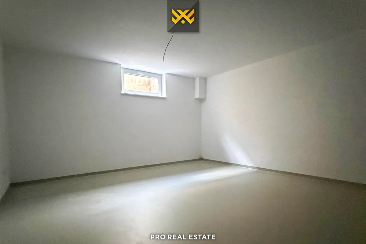Shtëpi 352m² për #SHITJE në Lagjen Priam Village