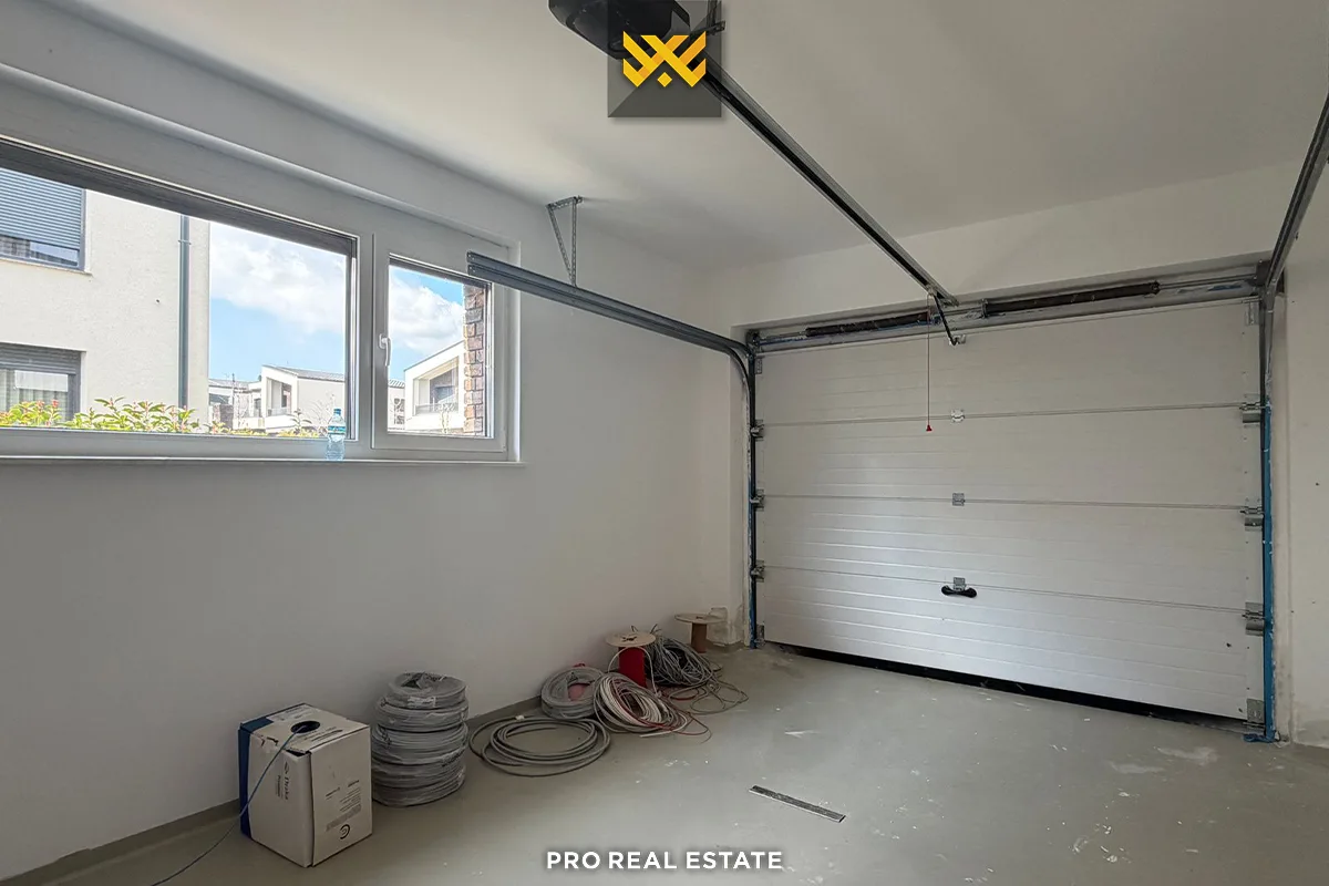 Shtëpi 352m² për #SHITJE në Lagjen Priam Village