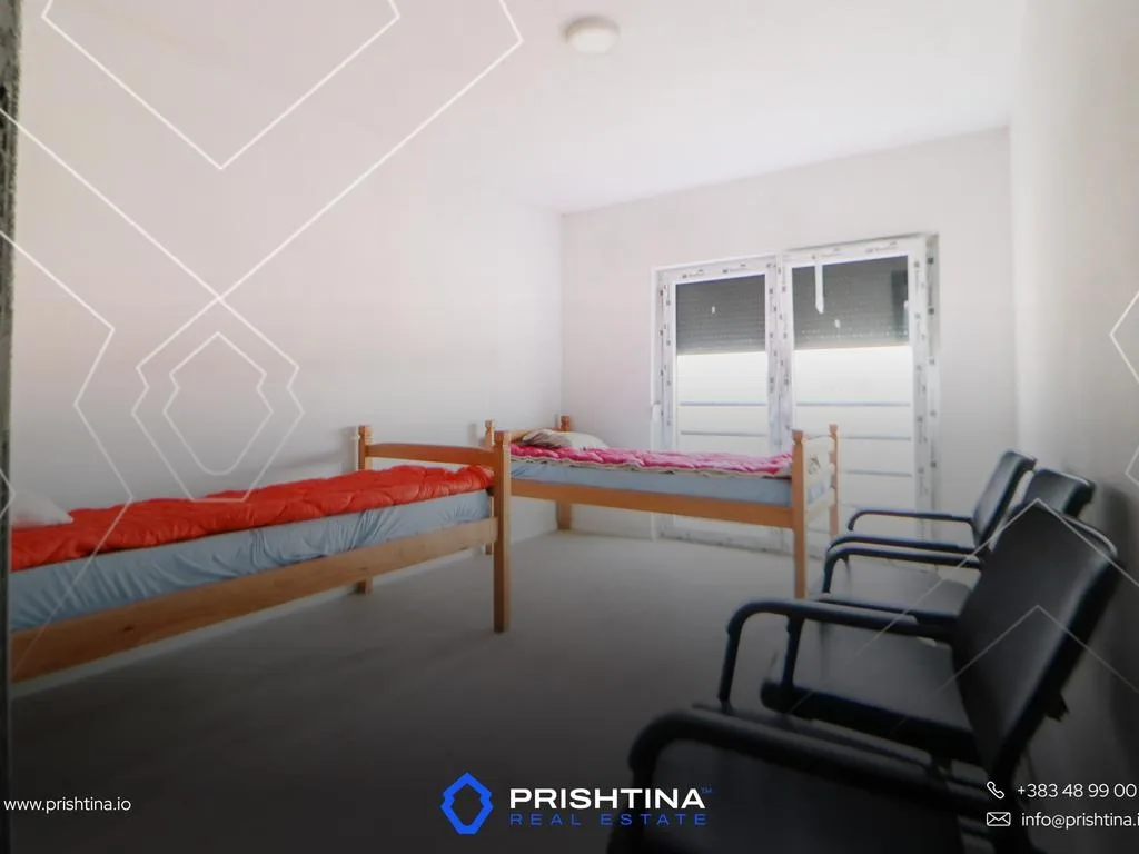 Shtëpi me qira 500m² te Përroi i Njelmët