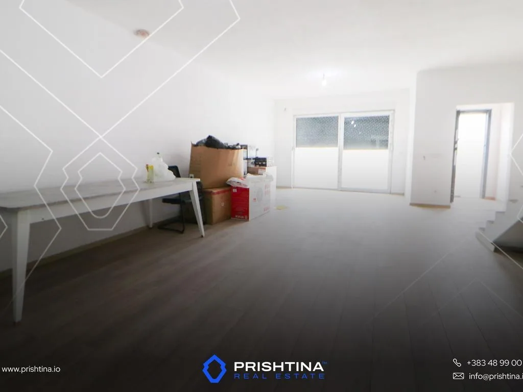 Shtëpi me qira 500m² te Përroi i Njelmët
