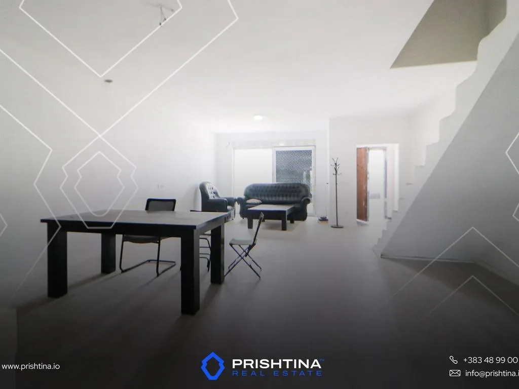 Shtëpi me qira 500m² te Përroi i Njelmët