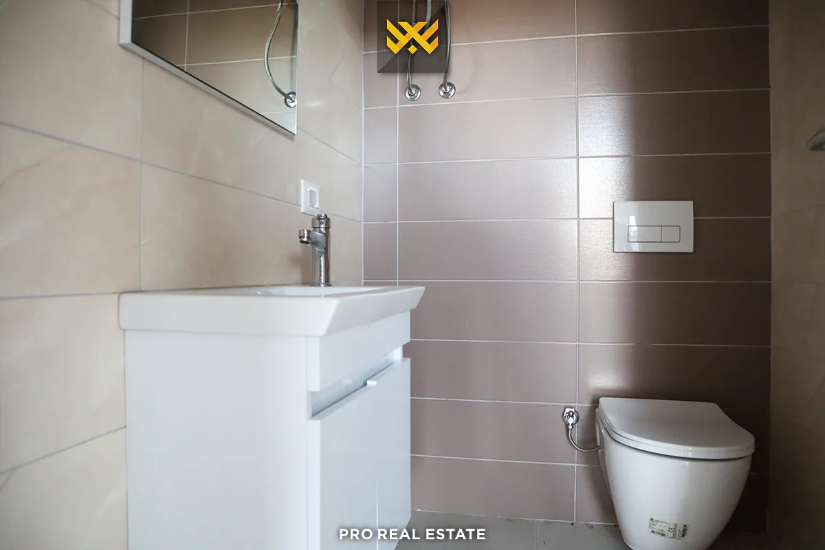 Lokal 75m² për #SHITJE në Bregun e Diellit