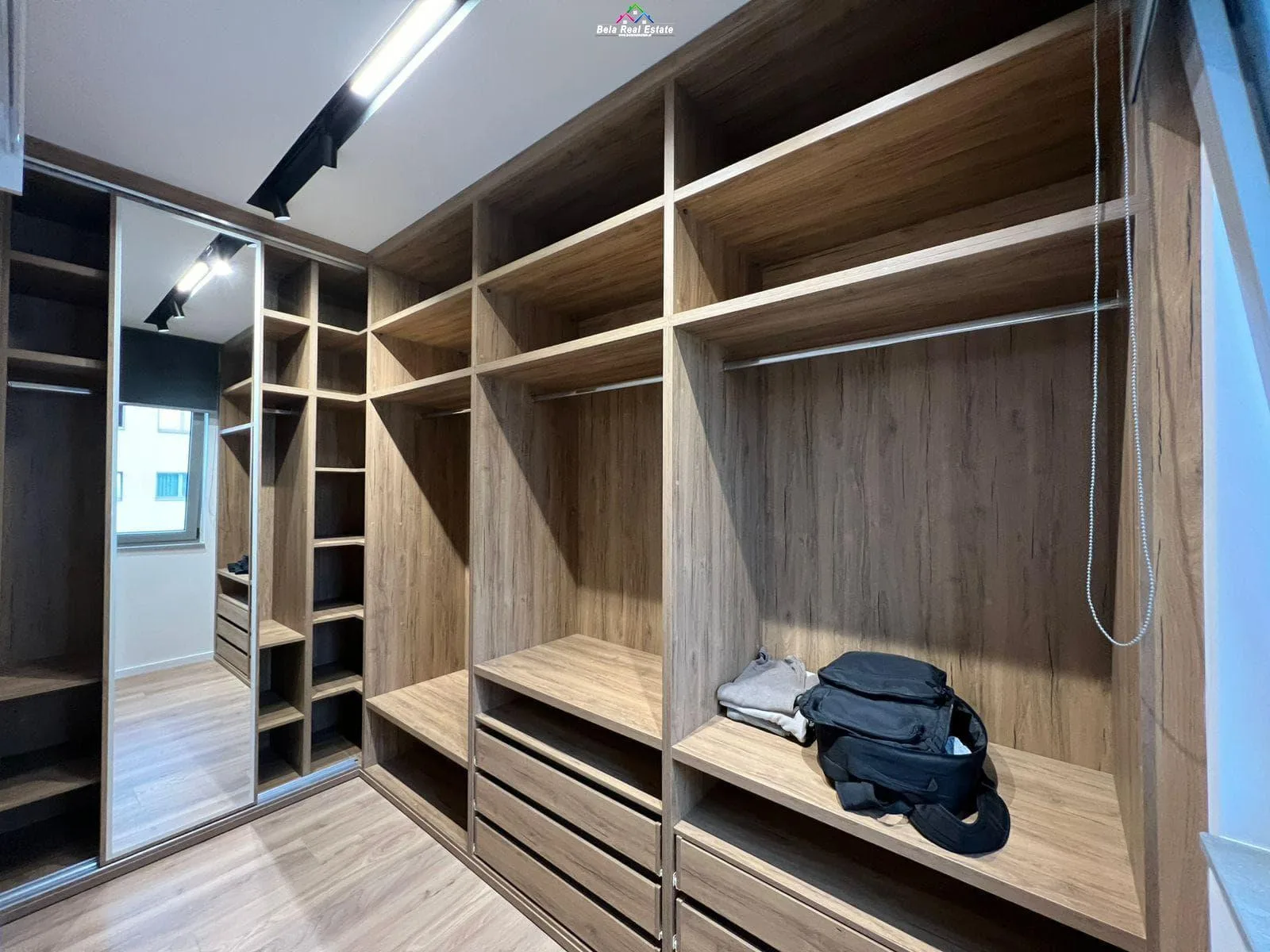 Apartament 2+1 Ne Shitje Tek Fusha e Aviacionit (ID B120744) Tirane