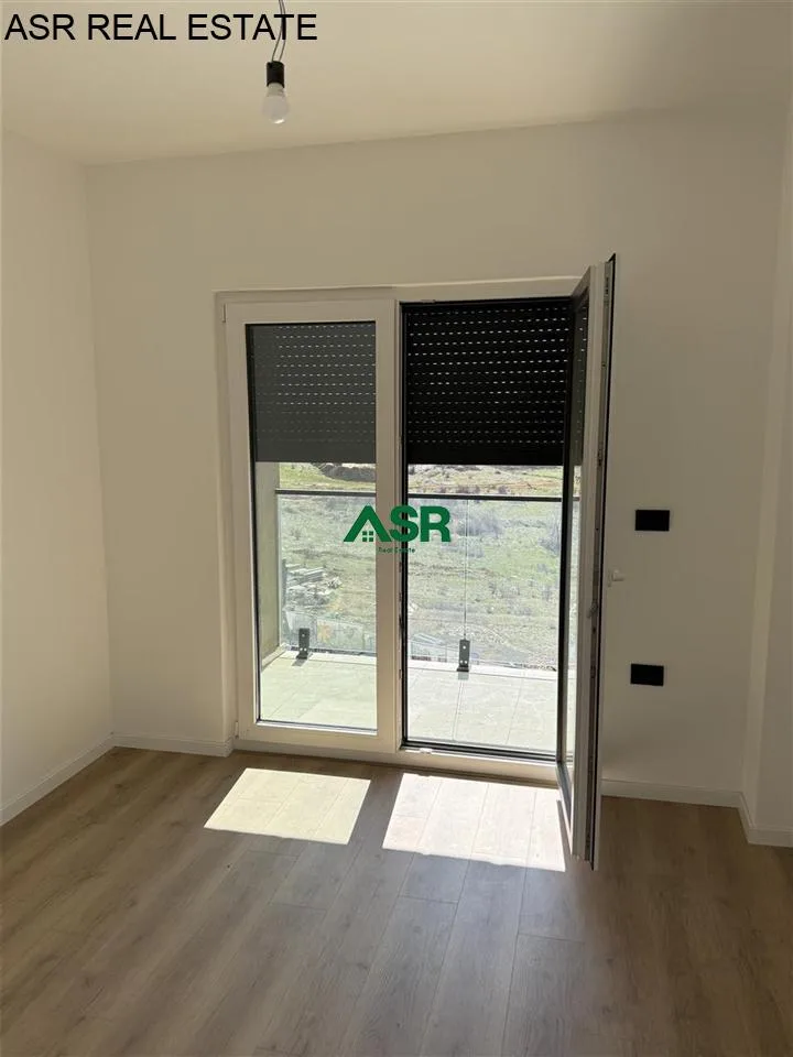 #ID:4182 Banesë 82m2 me #qira në lagjen Prishtina e Re