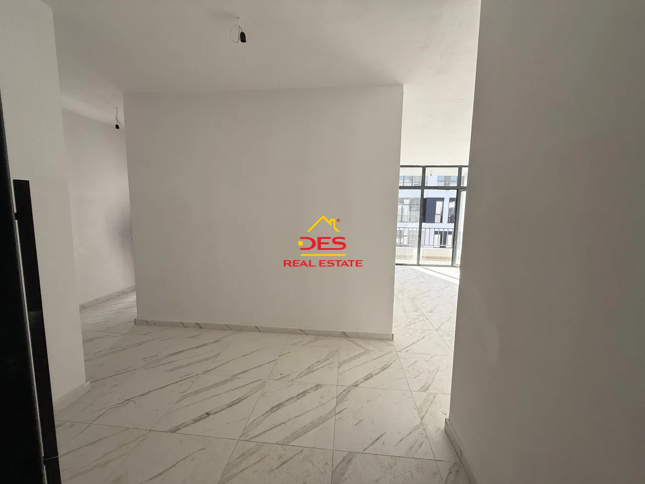 Shitet apartament 2+1+2 në orikum ,vlorë