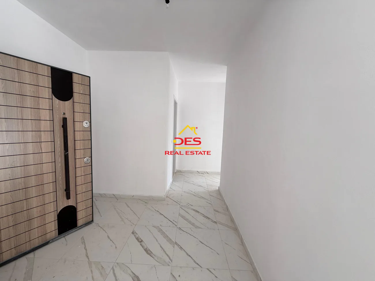 Shitet apartament 2+1+2 në orikum ,vlorë