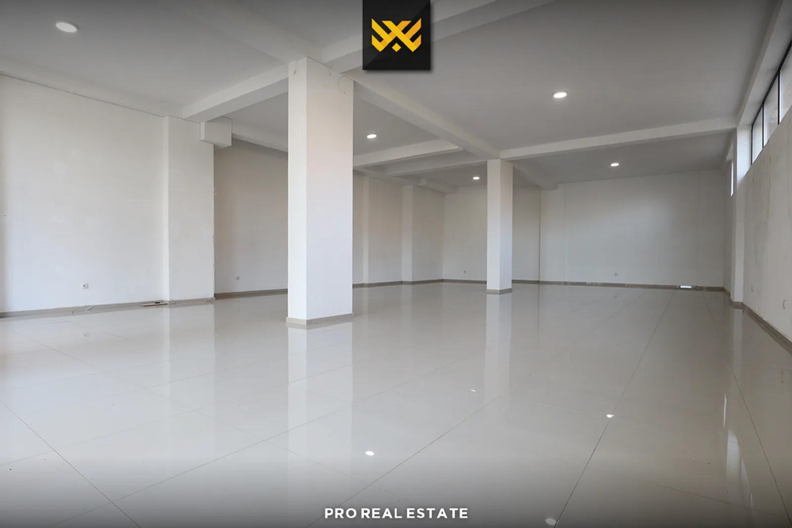 Lokal 143m² me #QIRA në Fushë Kosovë.