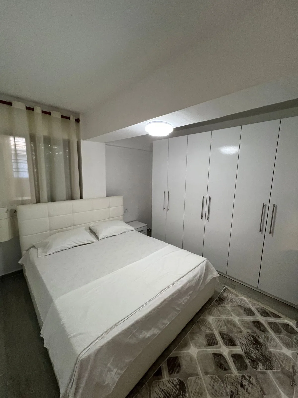 Vile Me Qera 2+1 Tek Zogu I Zi (ID BV22421) Tirane