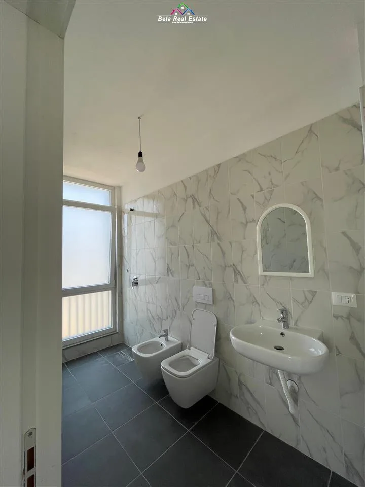 Apartament 2+1+2 me Qera tek ish Tregu Elektrik (ID B220946) Tirane.